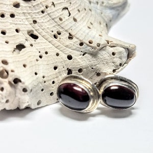 Deep Rich Burgundy Red Garnet Semi-Precious Gem Stones, encased in an Elegant.925 Sterling Silver Setting #227