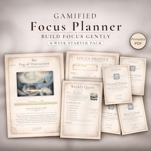 Puede incluir: Un conjunto de tarjetas imprimibles de planificador de enfoque con el texto "GAMIFIED Focus Planner" y "BUILD FOCUS GENTLY". Las tarjetas incluyen "The Fog of Distraction", "Focus Profile", "Weekly Quest" y "Focused Session". También es visible un icono de "PDF imprimible".