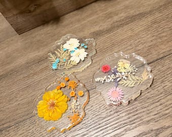 Dried flower resin coasters | Handmade floral coaster set | Resin drink coasters | Gifts for her