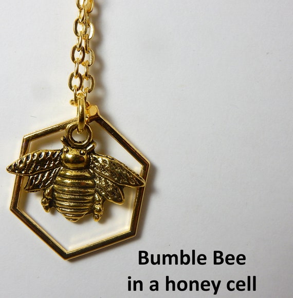 Altitude Boutique Bumble Bee Necklace, Honey Bee Hive Necklace for Women  (Silver, Gold), Metal : Amazon.ca: Clothing, Shoes & Accessories