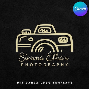 Può includere: Un disegno a tratto dorato di una fotocamera su sfondo nero. Le parole "Sienna Ethan Photography" sono sotto la fotocamera. Il logo Canva si trova nell'angolo in alto a destra. Il testo "DIY Canva Logo Template" è in basso.