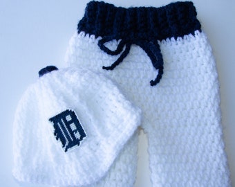 SALE   Detroit Tigers-inspired cap and pants SET  size newborn to 2 months Crochet