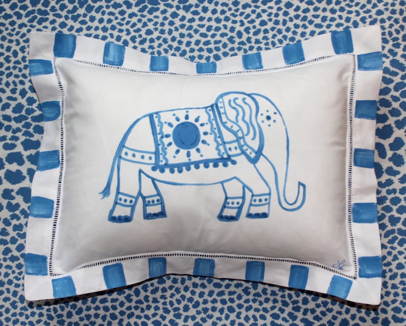 Lemondaisy Design Personalized Pillow - Thumbnail 2