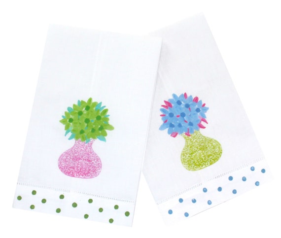 Floral Chinoiserie Vase Linen Guest Towel: Powder Room Decor