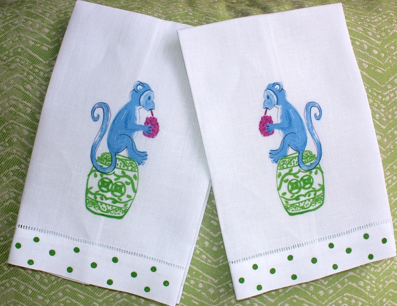 Chinoiserie Monkey Linen Guest Towel - Thumbnail 4