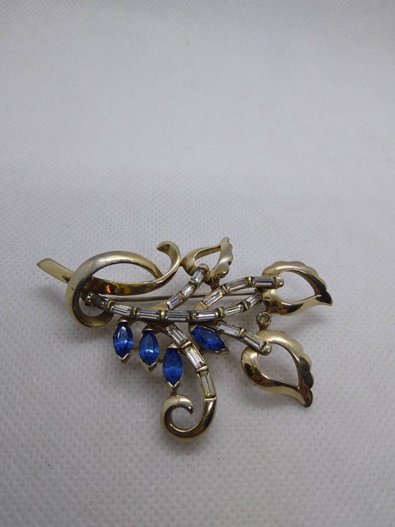 Vintage Pennino Goldtone and Blue Rhinestones Flo… - image 3