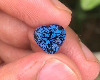 認定コバルトブルースピネル宝石：1.64カラットオーバルカット 