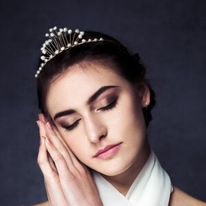 Edwardian fresh water pearl wired crown headpiece