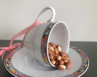 Comedero para pájaros vintage reciclado con forma de taza de té / Motivo colorido estilo Art Déco