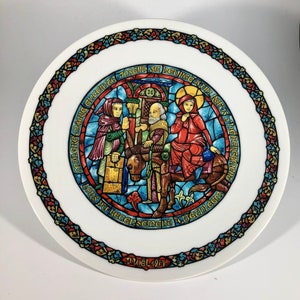 Henri d&#39;Arceau -Vintage Limoges Porcelain - Noel Vitrail - 1977 Christmas Plate - &quot;No Room at The Inn&quot;
