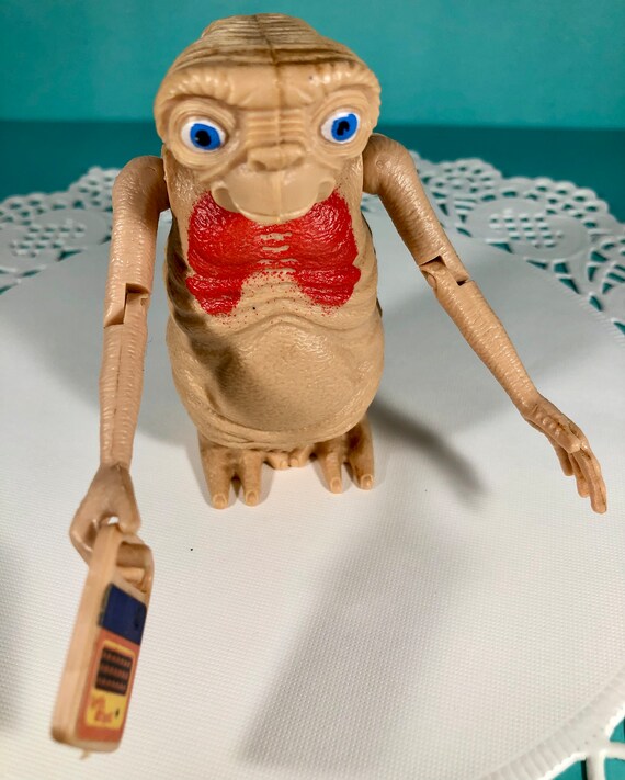 Vintage ET Action Figure - 1982 -posable Extended Neck With Speak