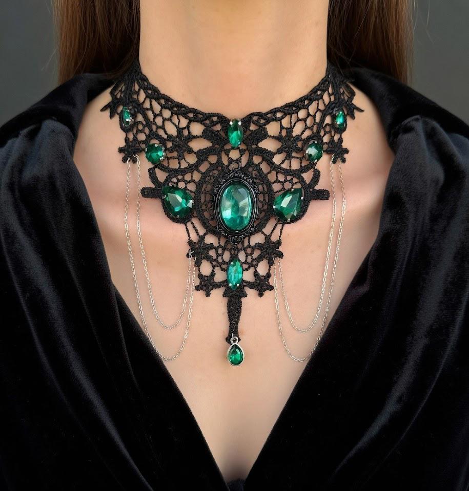 Emerald green gothic lace choker