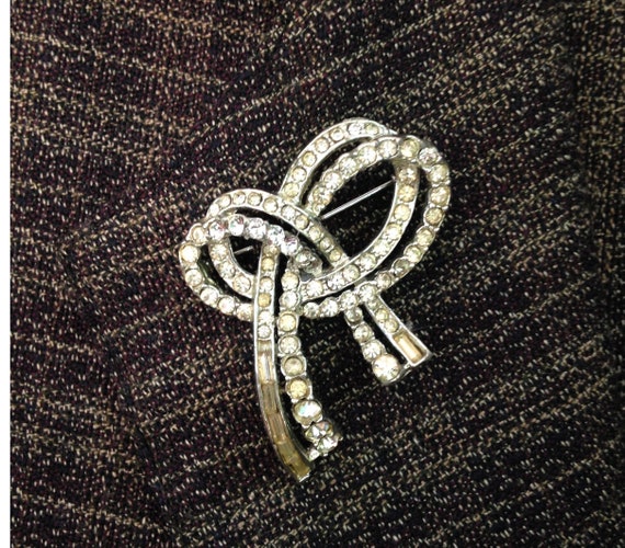 Elegant Silver Bow Brooch Clear Crystal Rhineston… - image 1