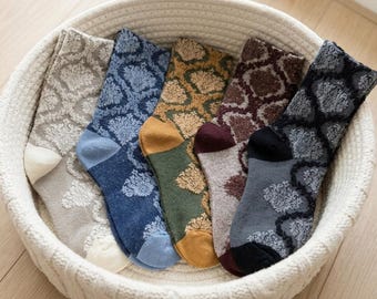 Calcetines de punto jacquard étnicos vintage para mujer / Tejido suave a media pantorrilla / Ideales para otoño e invierno / Estilo cómodo para el día a día / Regalo para ella