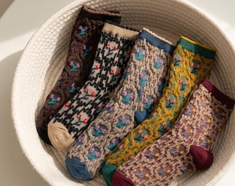 Calcetines de media caña con estampado floral en relieve para mujer / Estilo étnico / Algodón para primavera y otoño / Estampado floral texturizado / Regalo para ella