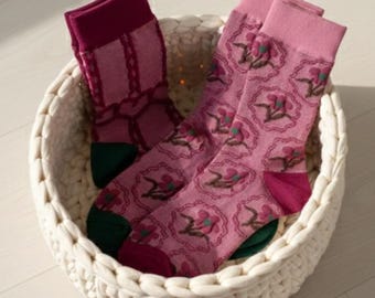 Calcetines de punto inspirados en el arte / Estilo vintage a media pantorrilla, comodidad para todas las estaciones.