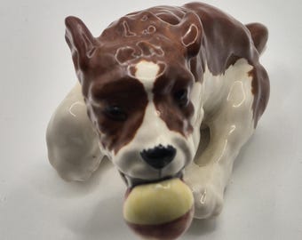 Figura de porcelana vintage Beswick "Caught It" – Modelo 2951 – Serie Cachorros Juguetones