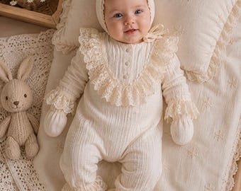Ivoorkleurige mousseline romper voor babymeisje, Coming Home-outfit van biologisch katoen kant
