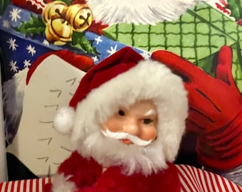 Vintage Santa Claus Clip-on Christmas Tree Hugger with Pincher Hands & Plastic Face