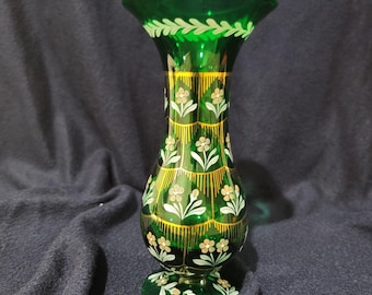 Vintage Paşabahçe Emerald Green Glass Vase – Hand-Painted Floral & Gold Gilt
