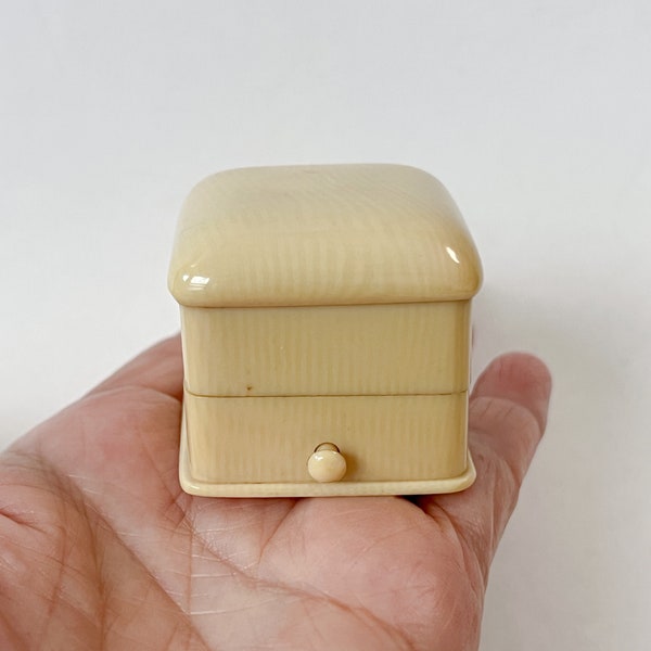 French Ivory Ring Box Jewelry Wedding Velvet Display Pushed Button Old Plastic Vintage Art Deco Antique NY