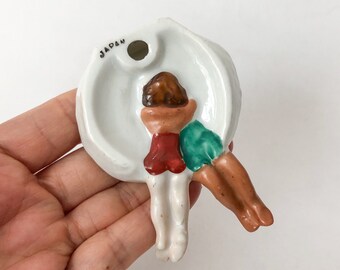 Sexy Lovebirds Trinket Pin Ring Dish Bathing Beauty Pin Up Lady Man Beach Risque Ceramic porcelain figurine Japan Vintage