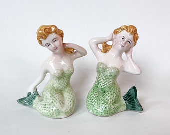 Sexy Mermaid Lady Salt Pepper Shaker Set Porcelain Ceramic Figurine Figure Green Fishnet Japan Vintage
