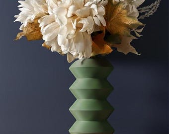 Huso Flower Vase for Dried Flowers | 5" 6" 7" 8" Inch Height | Eco-Friendly | Dehydrated Flowers | Unique Vase