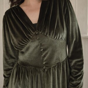 green emerald velvet dress Velvet Riley Dress W. Collar main image 0