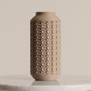 LUNA Vas – Skulpturellt mönstrat kärl | Japandi, Boho heminredning | Varmt sandmånemönster och hållbart 3D-tryck