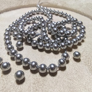 Boule ronde en perles de cristal Swarovski 5810, percée au centre - Couleur gris clair Disponible en 3 mm, 4 mm, 5 mm, 6 mm, 7 mm, 8 mm et 12 mm