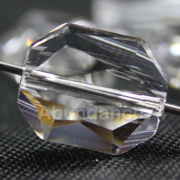 2 pieces 5520 Swarovski Crystal Graphic Bead 18mm - Crystal Clear