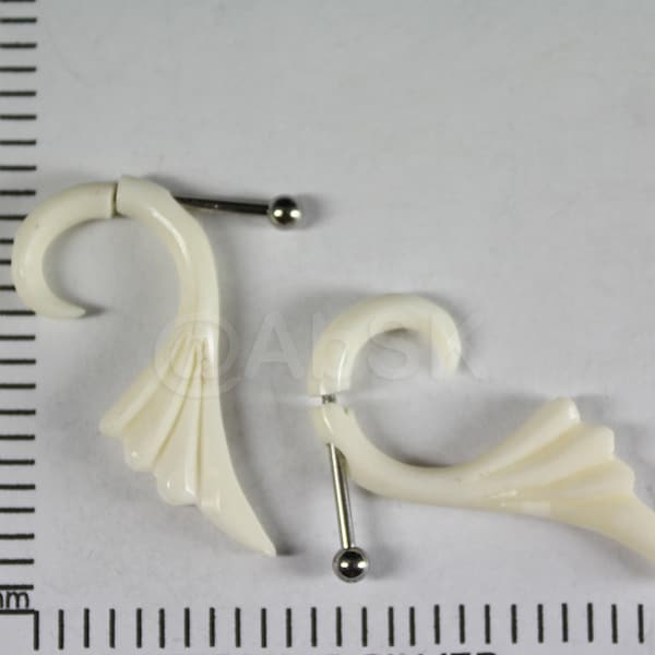 Fake Plug Gauge 35mm White BUFFALO HORN Bone Tribal Fin Carving Earrings H23
