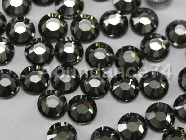 Amazon.com: 100pcs Authentic Premium Austrian Crystals 5328