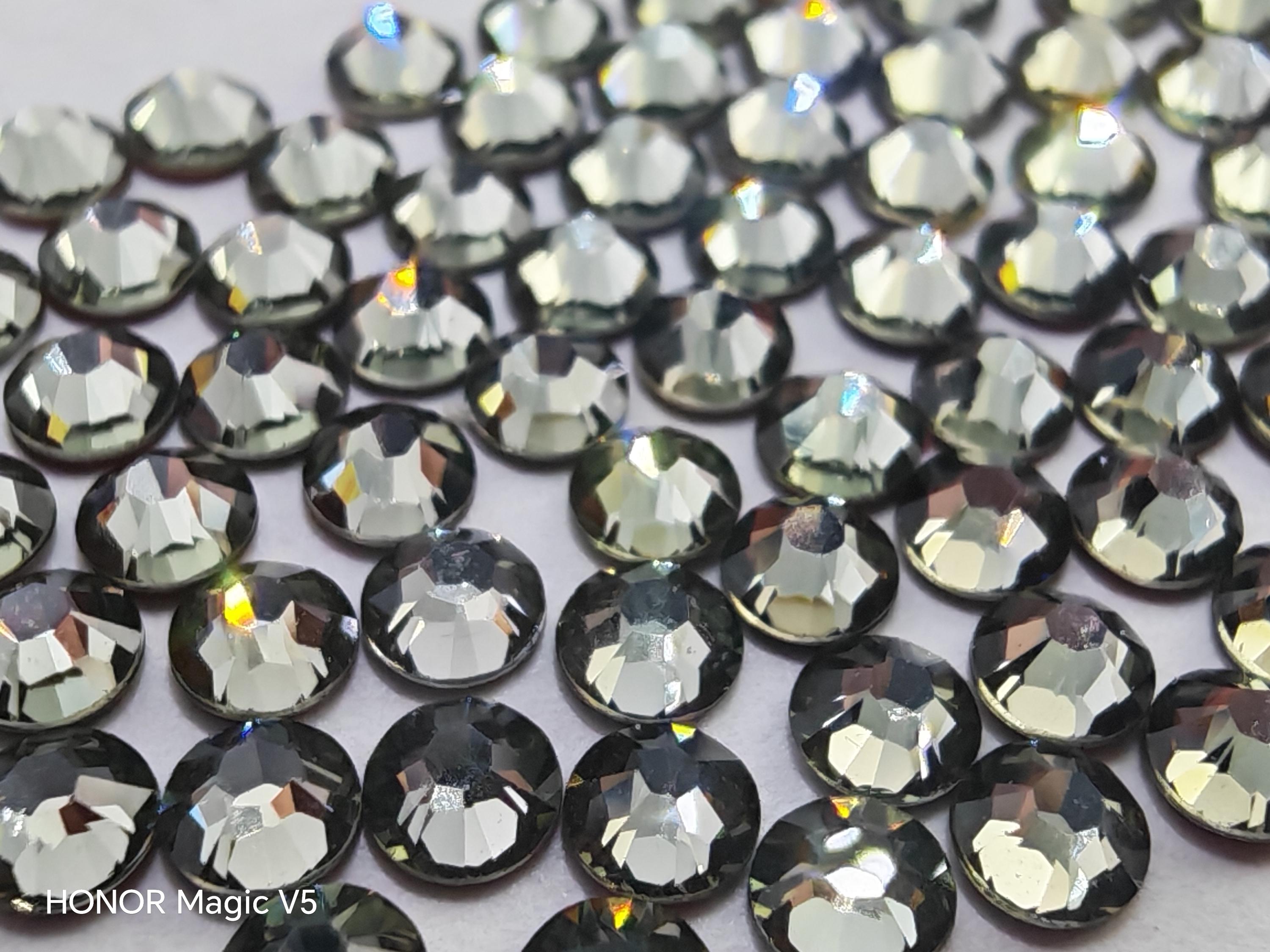 500 Strass Thermocollants 5 Mm - 40 Couleurs Multicolores Pour Couture Et DIY