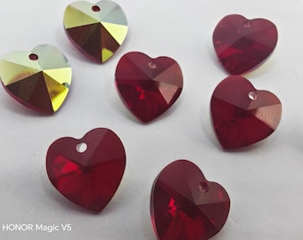 Wisiorek z kryształem Swarovskiego 6228 6202 fasetowany 10 mm, 14 mm Xilion Heart Pendant SIAM AB - Wybierz ilość