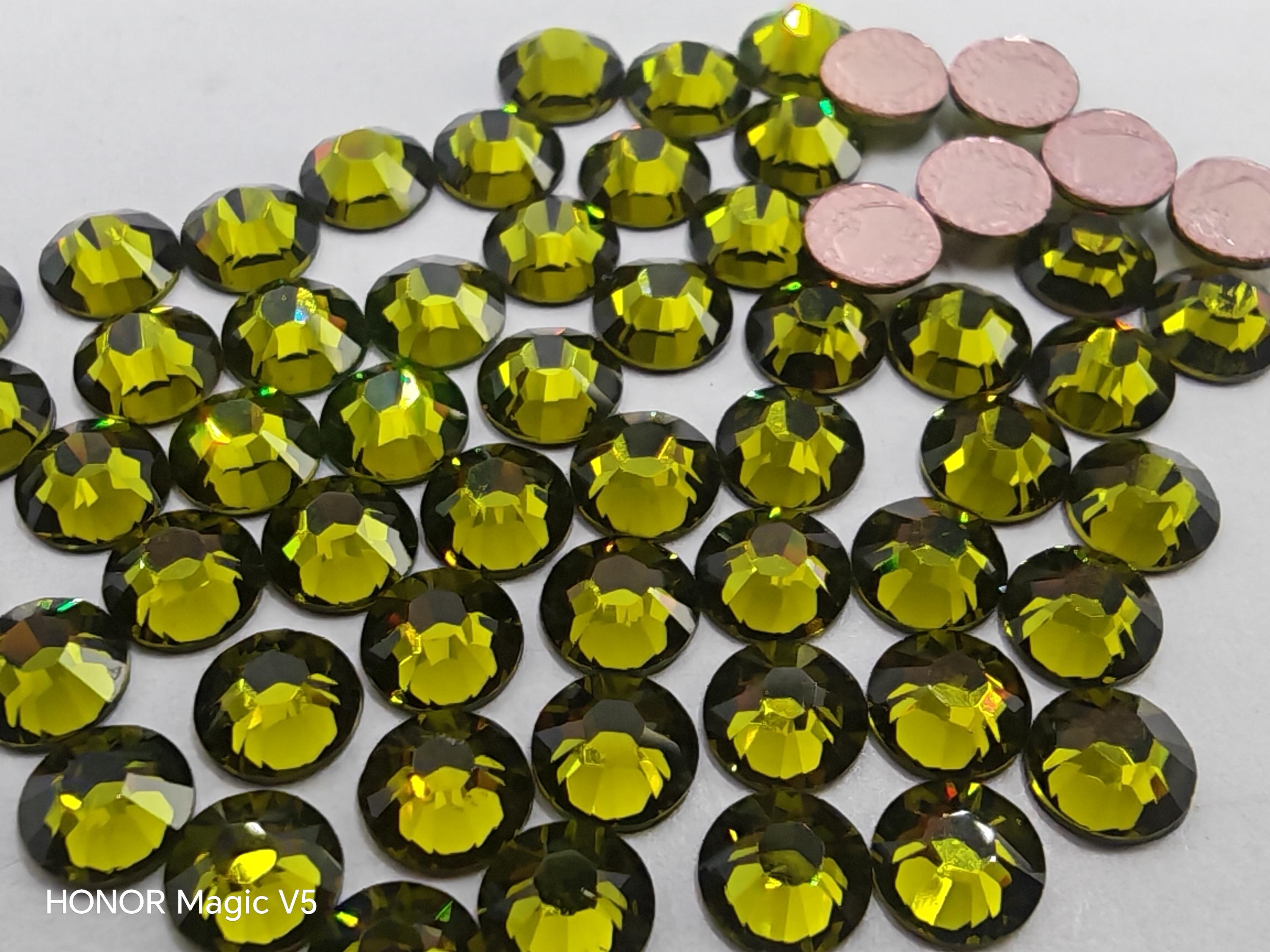 144pcs Swarovski Crystal 2028 2038 2058 2078 2088 Olivine
