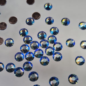 Swarovski Crystal 2078, Light Sapphire Shimmer ( New Effects ) Rhinestone Flatbacks  -  Select quantity, Available Sizes:  SS16 SS20