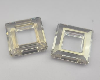 1 piece  Swarovski Crystal 30mm 4439 Faceted Square Frame Pendant SILVER SHADE (Clearance)