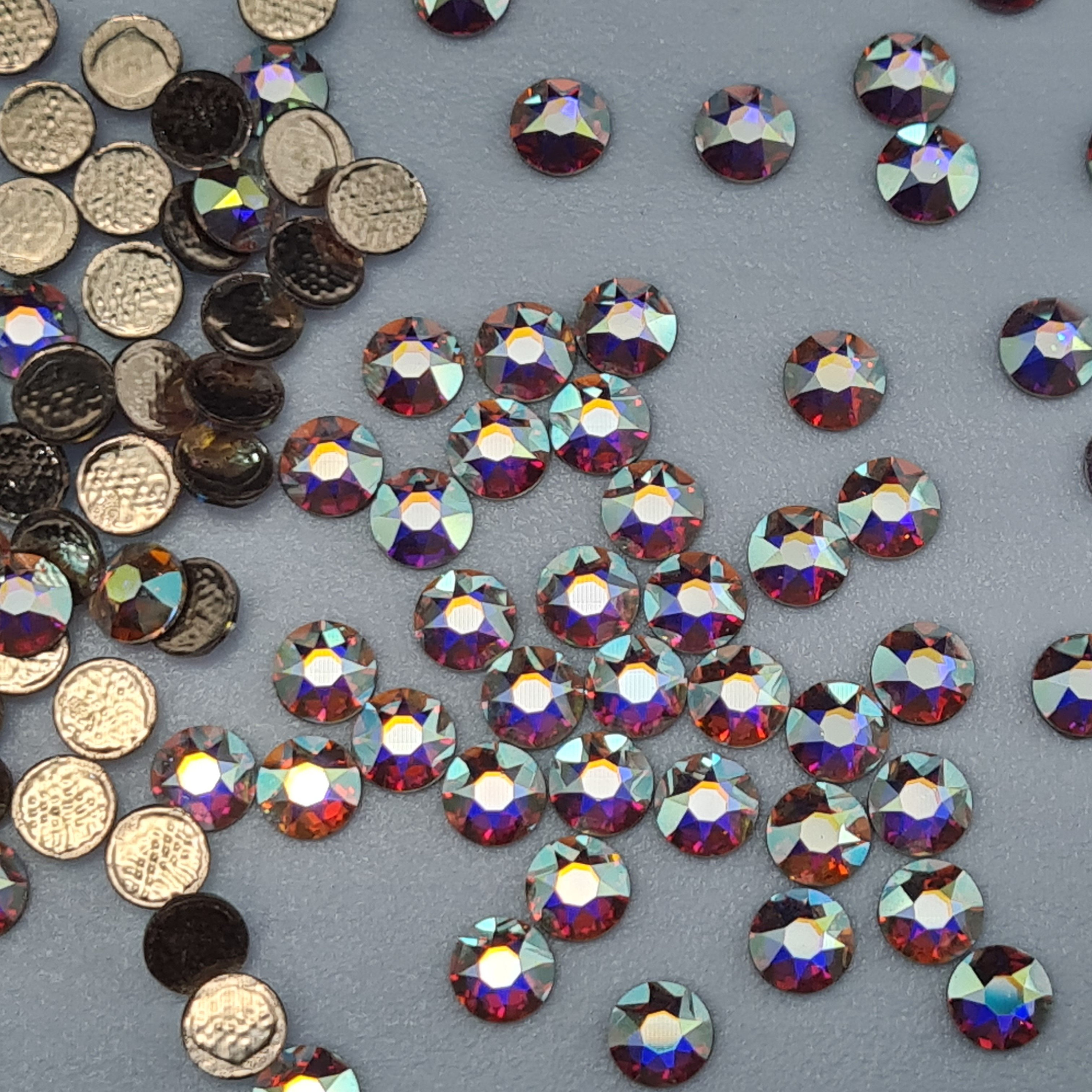 Swarovski Crystal 2000 / 2058 / 2088 / 2028 / 2038 / 2078, Crystal