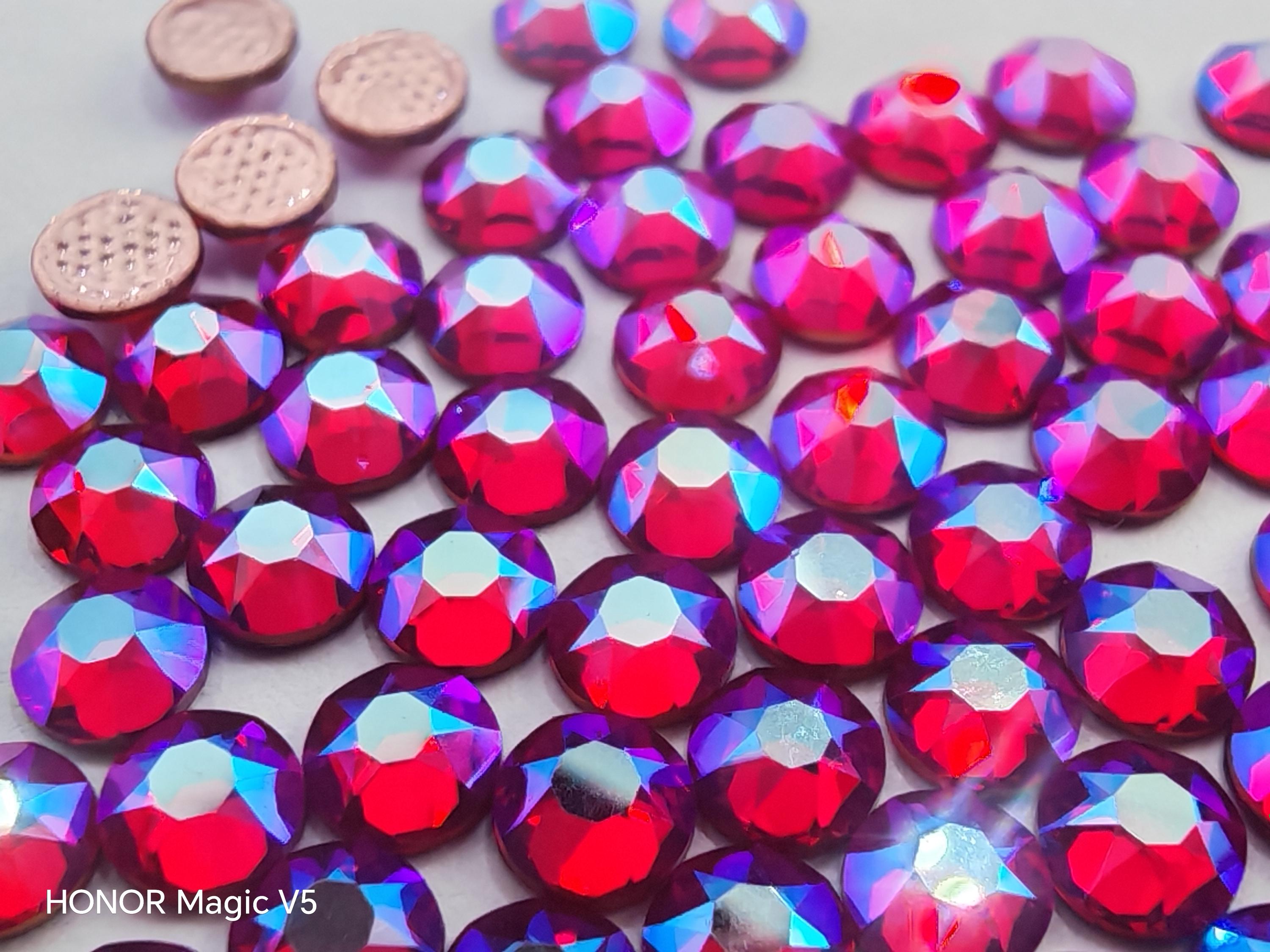 スワロフスキー ライトシャムSS20 Swarovski Crystal 2078, Light Siam Shimmer ( New Effects