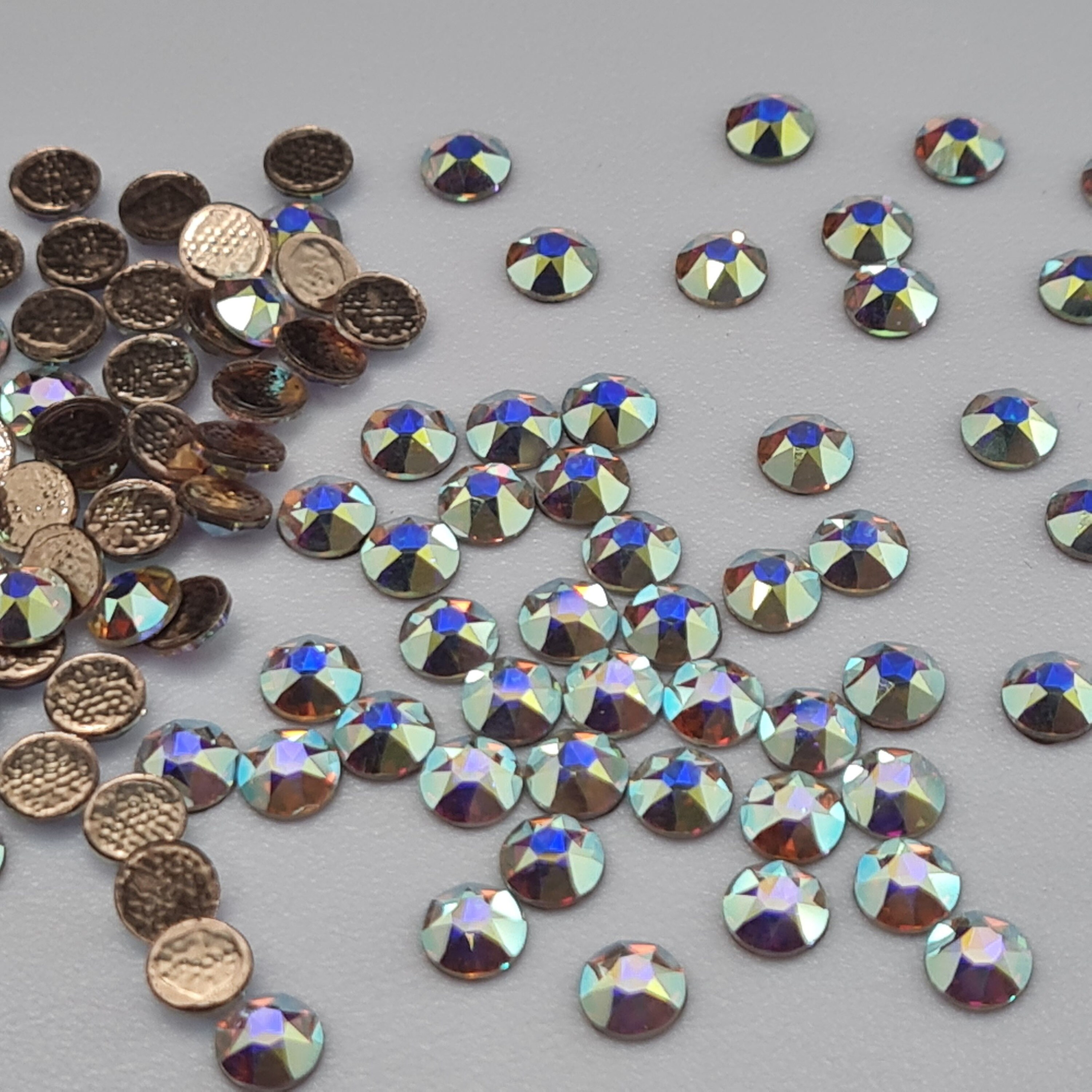 Swarovski Crystal 2000 / 2058 / 2088 / 2028 / 2038 / 2078, Crystal