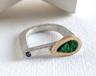 Teardrop druse uvarovite and black diamond ring, green druzy stone ring, gift for daring and contemporary woman