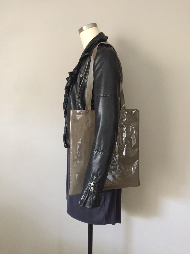 1984 Olive Patent Olive Tote