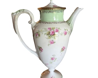 Maceta antigua RS Prussia de 28 cm (11") con rosas rosas y ribete dorado y verde, circa 1900.
