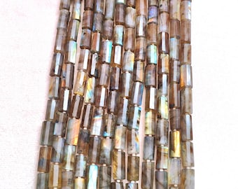 Afmetingen natuurlijke labradoriet gefacetteerde pijpkralen: 12 x 14 mm, streng 8 inch