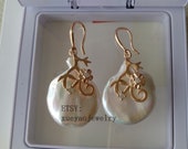 Large pearl earrings, 20 25 mm white Baroque pearl dangle earrings