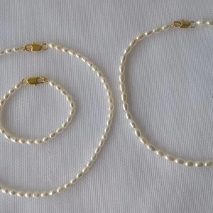 customer order- 4-4.5mm white fresh water pearl necklace 13 inch & bracelet 15cm set