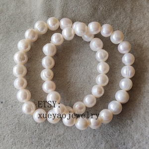 White Freshwater Pearl Bracelet: 9-9.5mm Stretch Bracelet