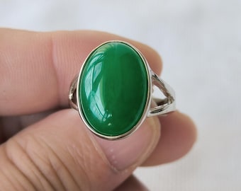 green jade ring